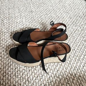 Black Naturalizer Wedges